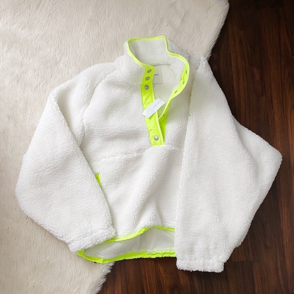 NWT American Eagle Sherpa Neon Snap Pullover
